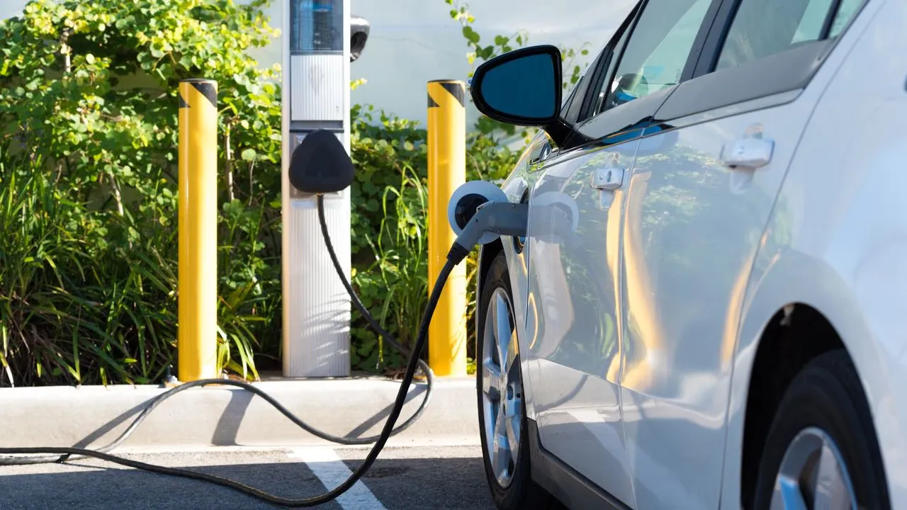 EV Charging Session Monitoring: Optimizing Efficiency and User Experience